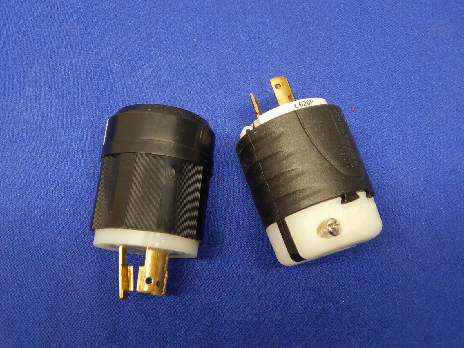 NEMA L6-20P Replacement 20 A 250 V Male Twist Lock 3 Wire Plug, Lot of 2 NEMA L6-20P Replacement 20 A 250 V Male Twist Lock 3 Wire Plug, Lot of 2